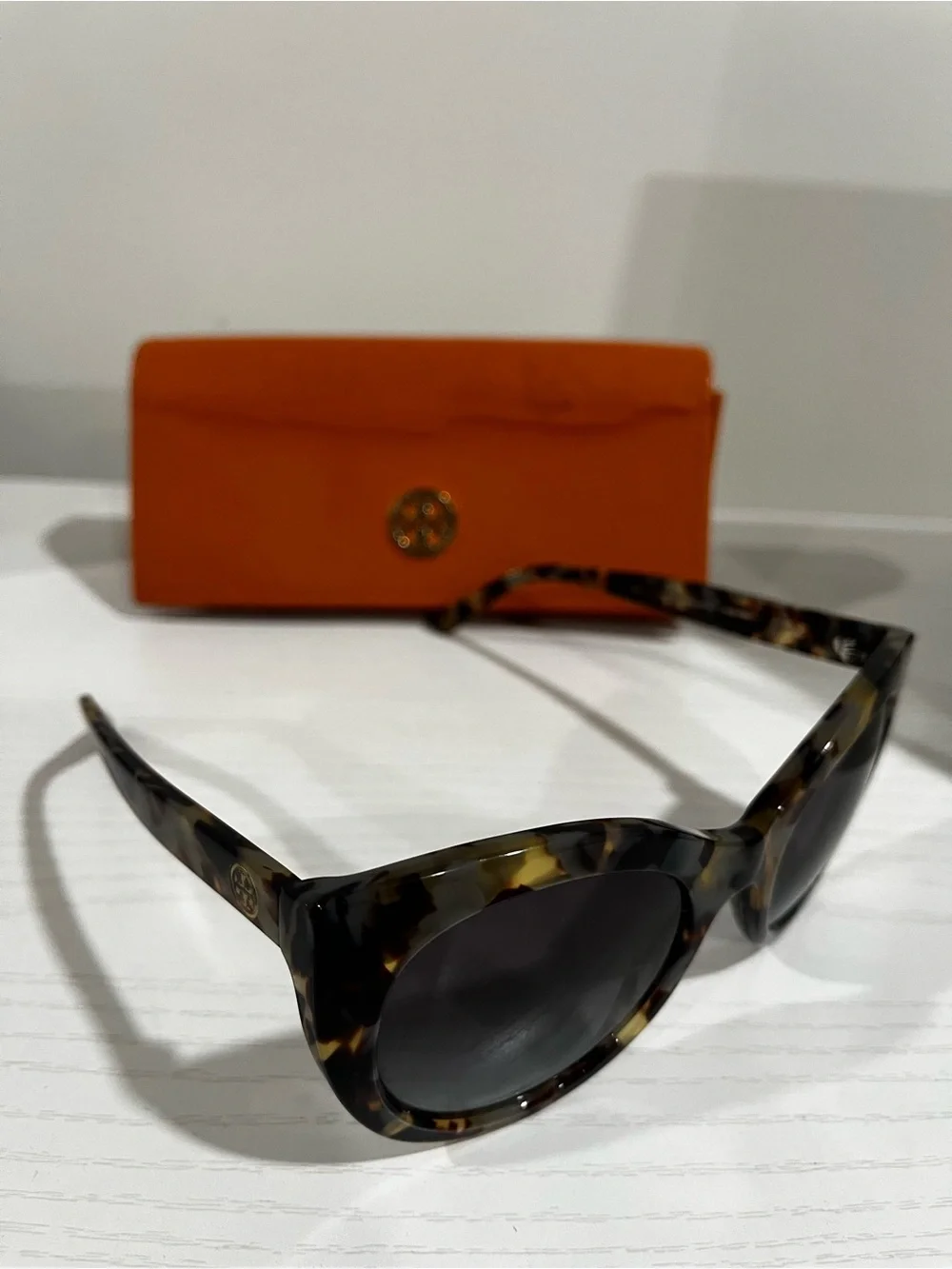 Tory Burch Multicolor Tortoise  Sunglasses with Orange Case